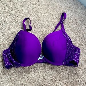 Gorgeous women’s deep purple Victoria’s Secret Dream Angels Push-Up size 34C